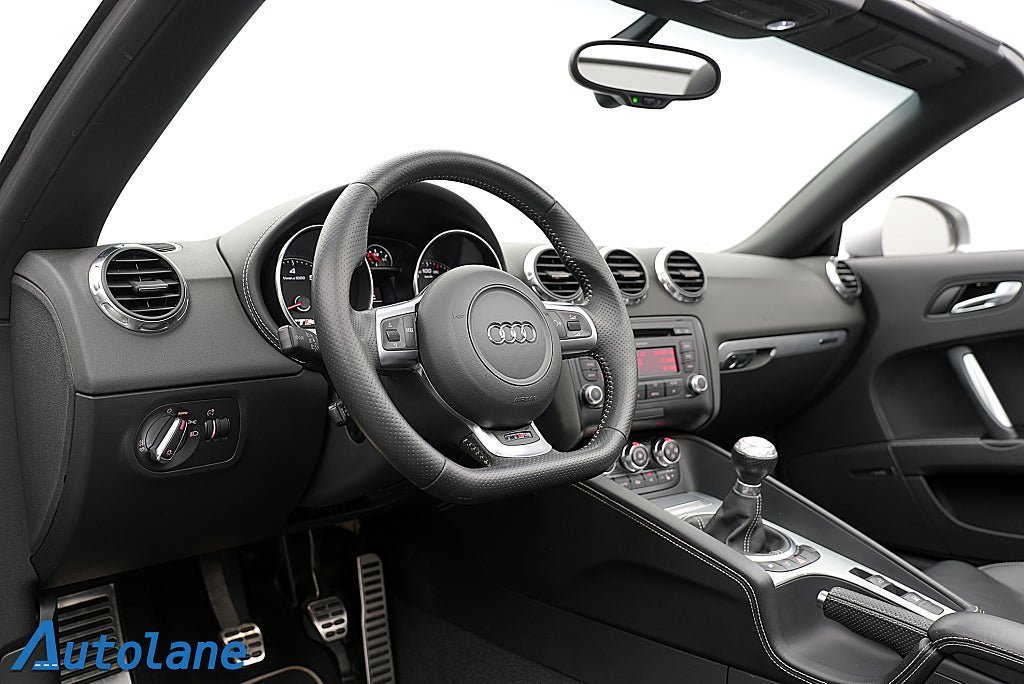 Vehicle Image 21