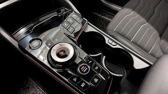 Vehicle Image 15