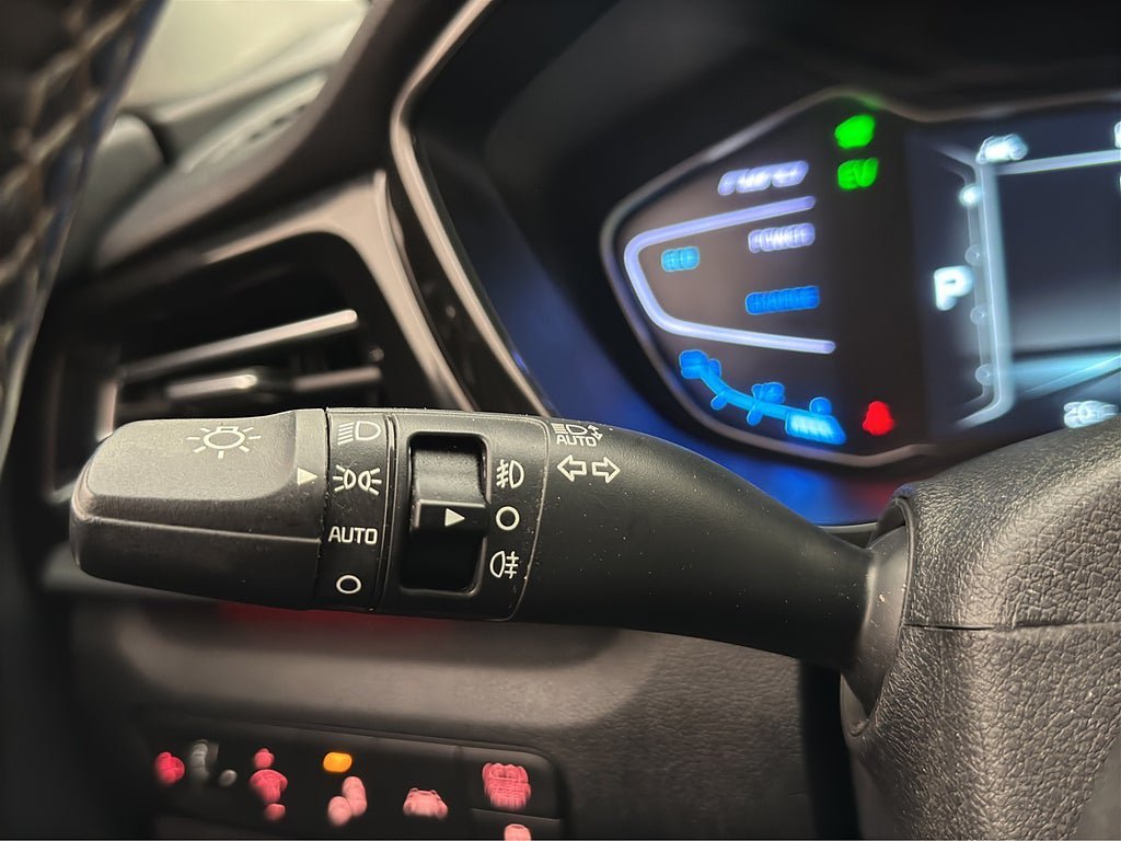 Vehicle Image 26
