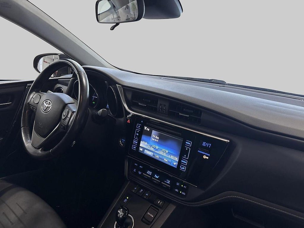 Vehicle Image 9
