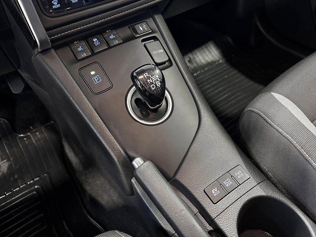 Vehicle Image 17