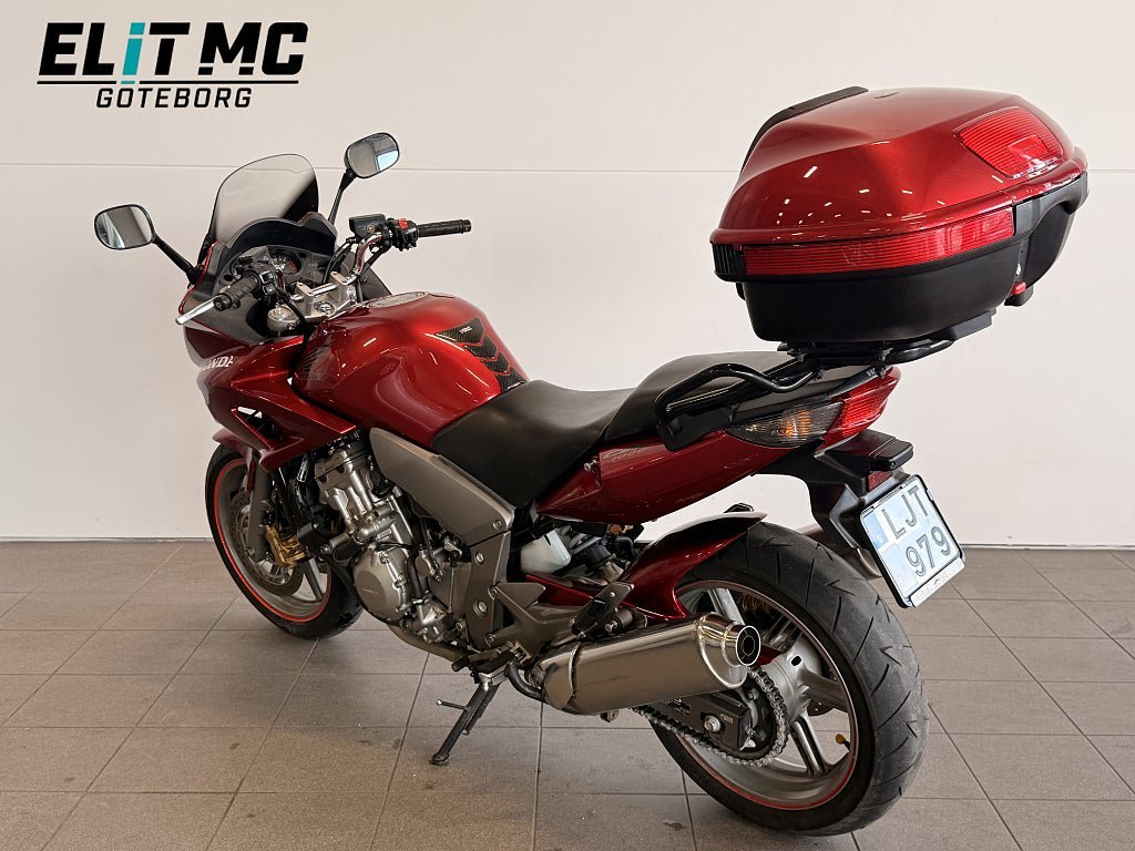 Vehicle Image 10
