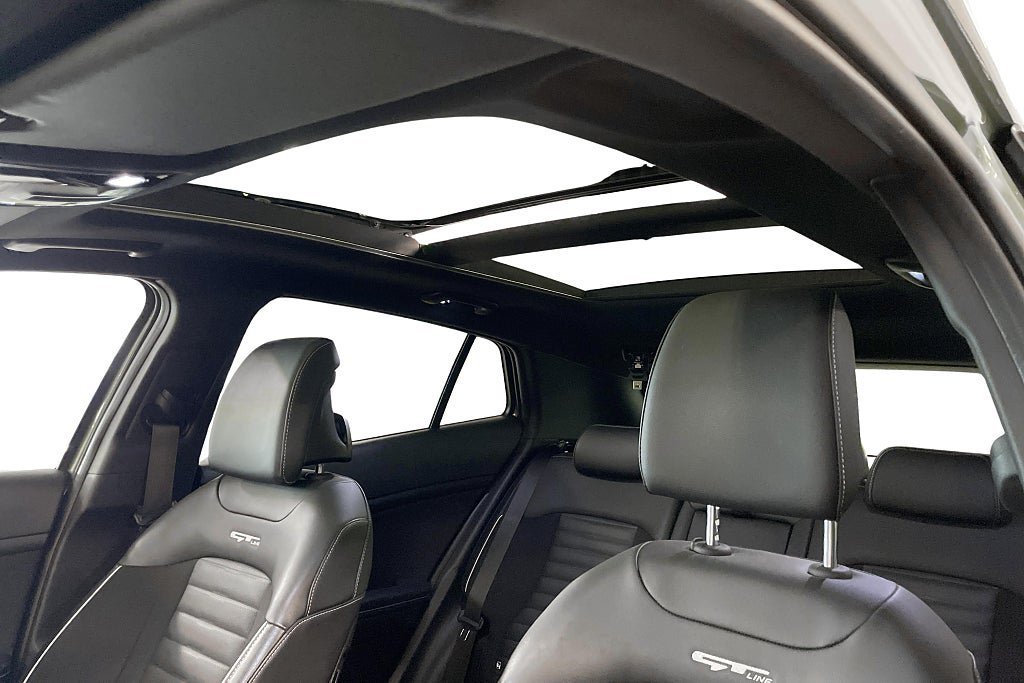 Vehicle Image 21