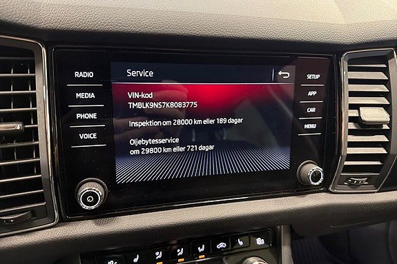 Vehicle Image 25