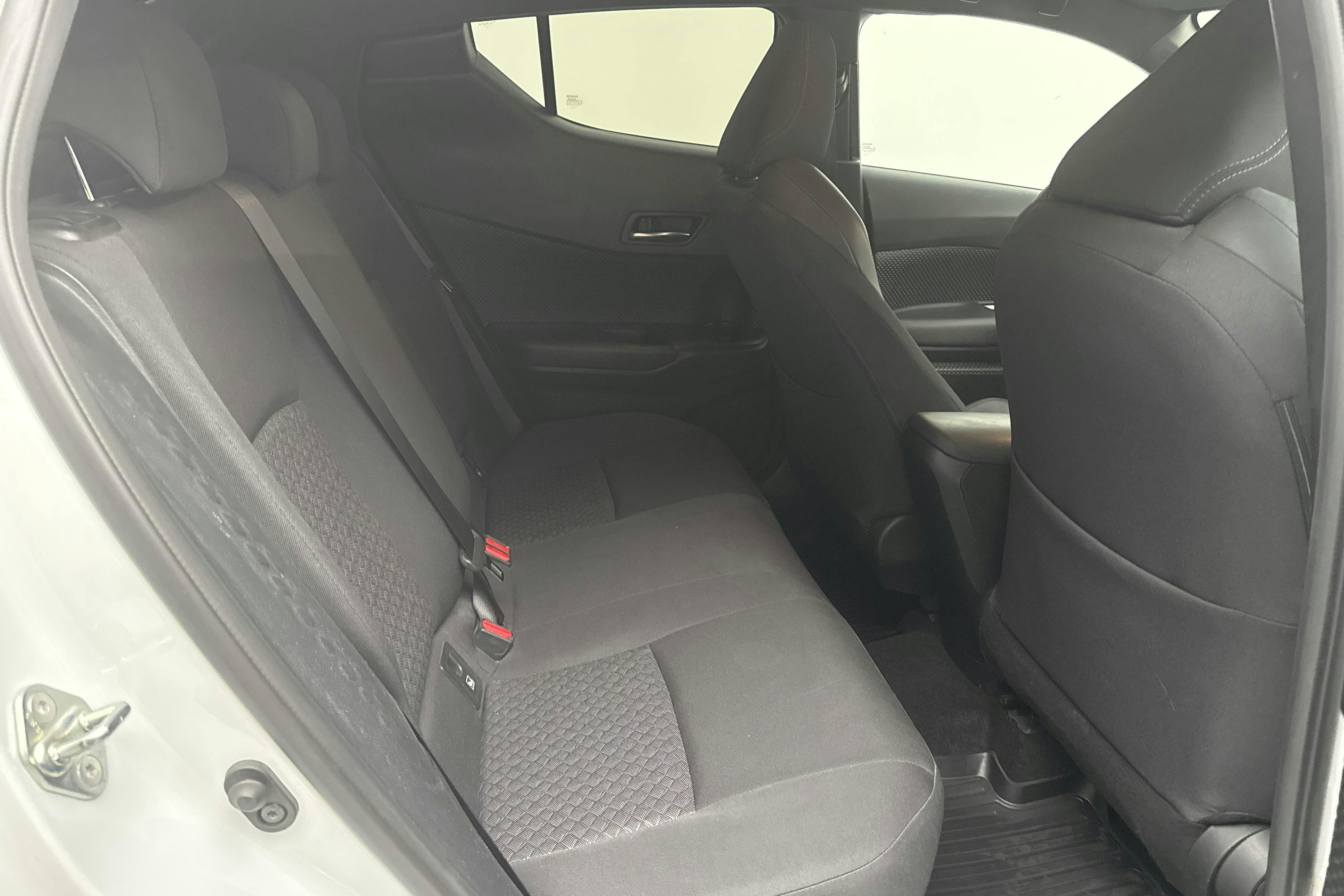 Vehicle Image 8