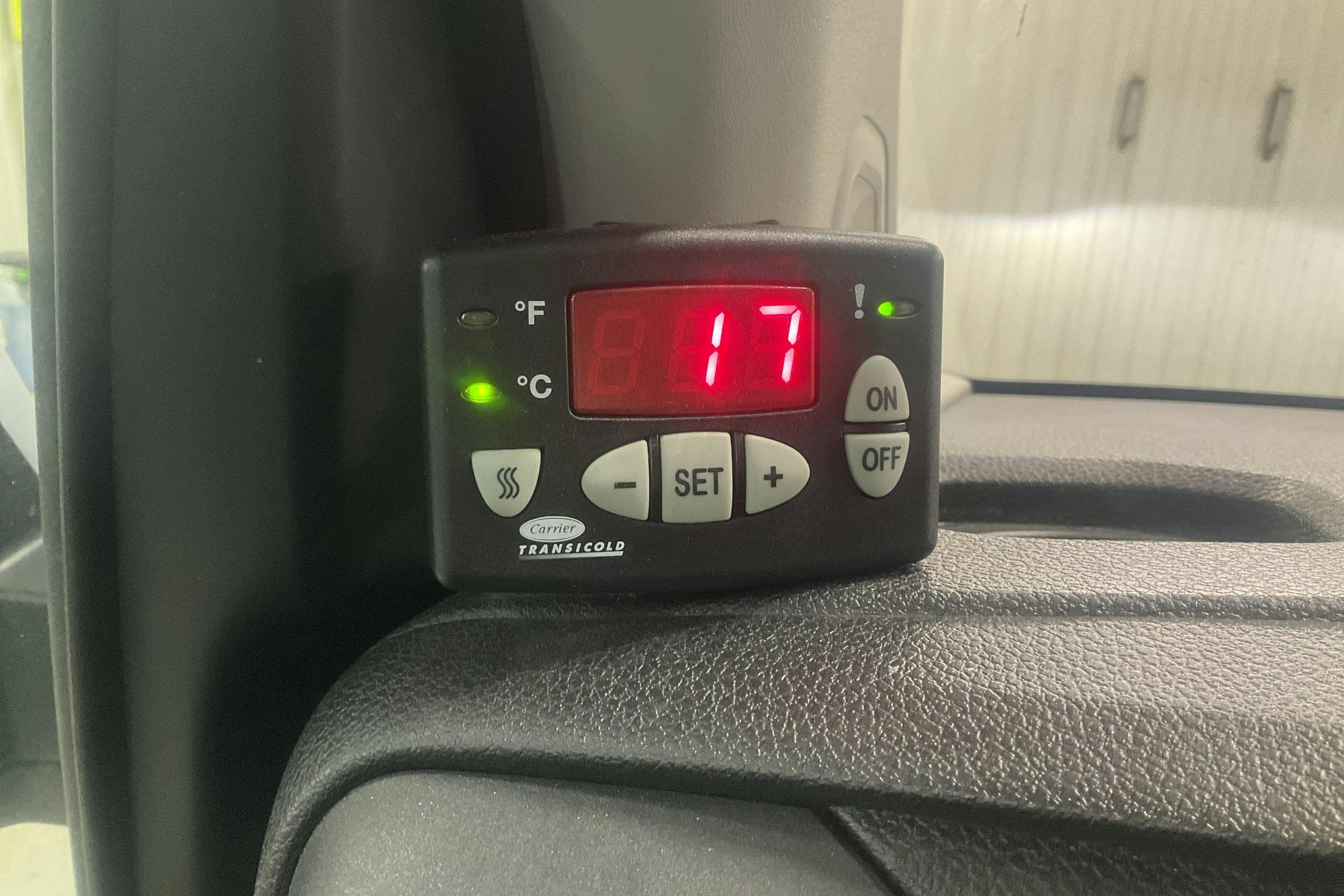 Vehicle Image 23