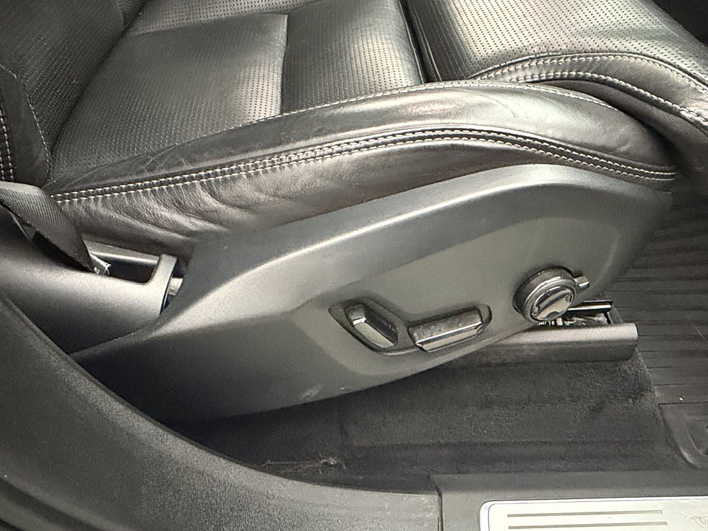 Vehicle Image 35