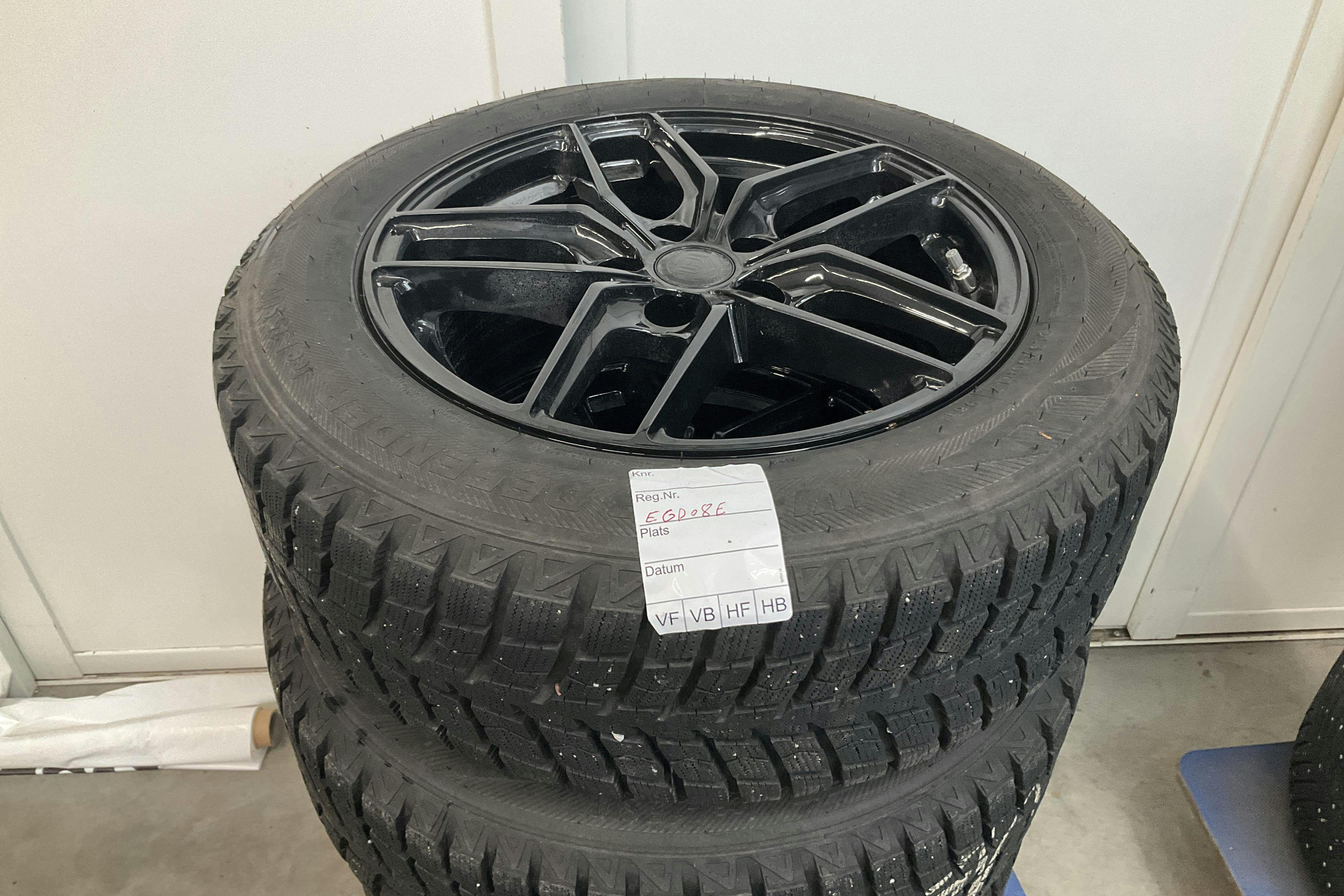 Vehicle Image 14