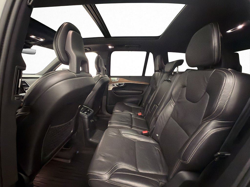 Vehicle Image 38