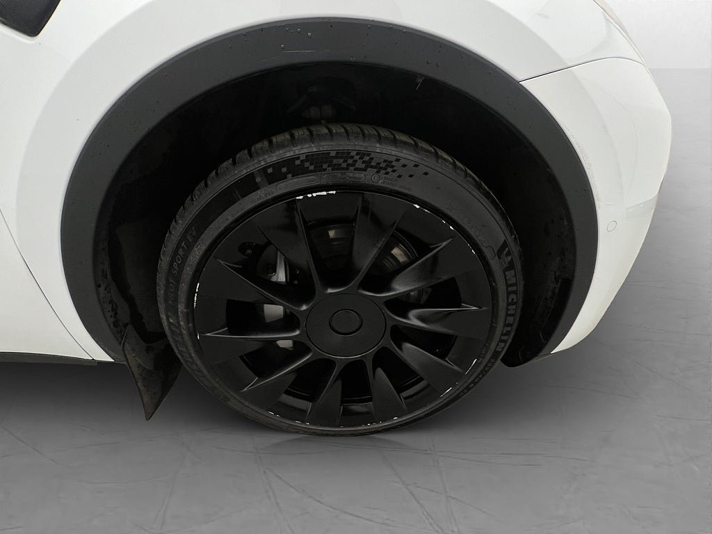 Vehicle Image 32