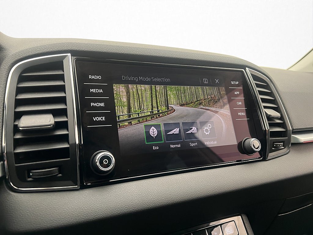 Vehicle Image 23