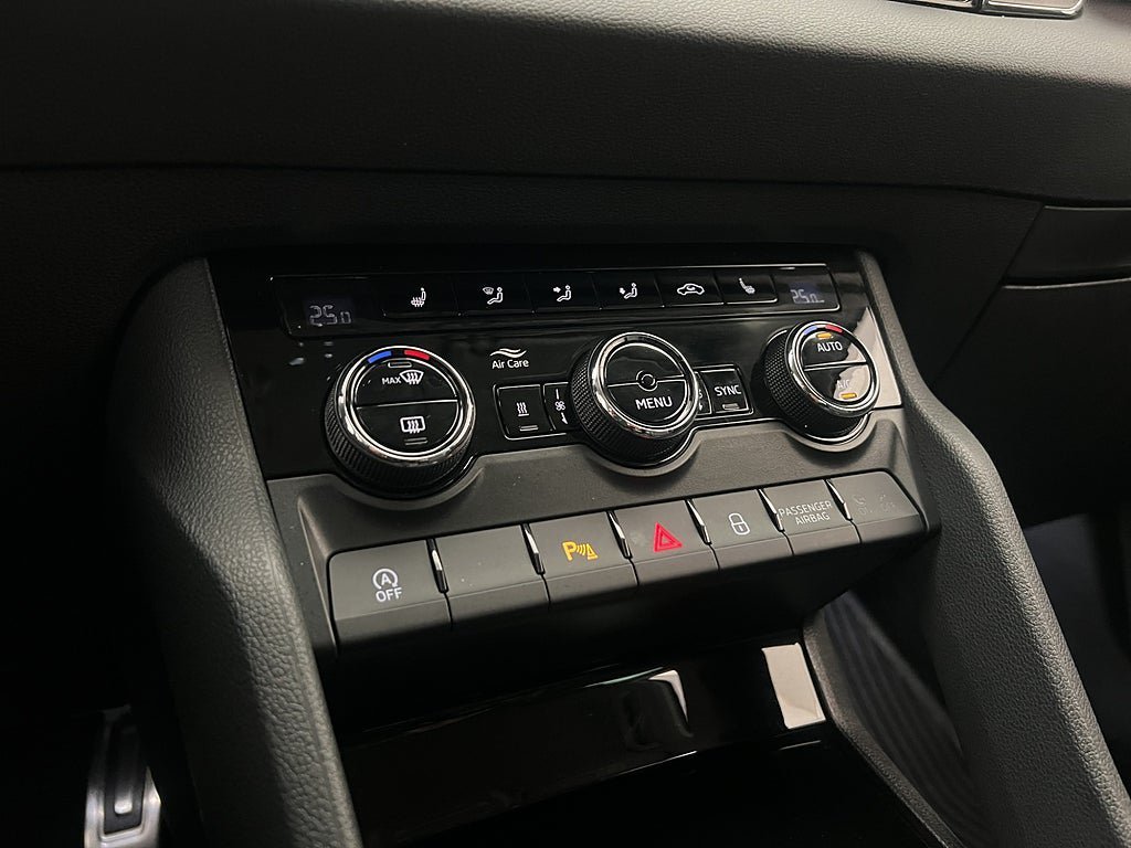 Vehicle Image 24