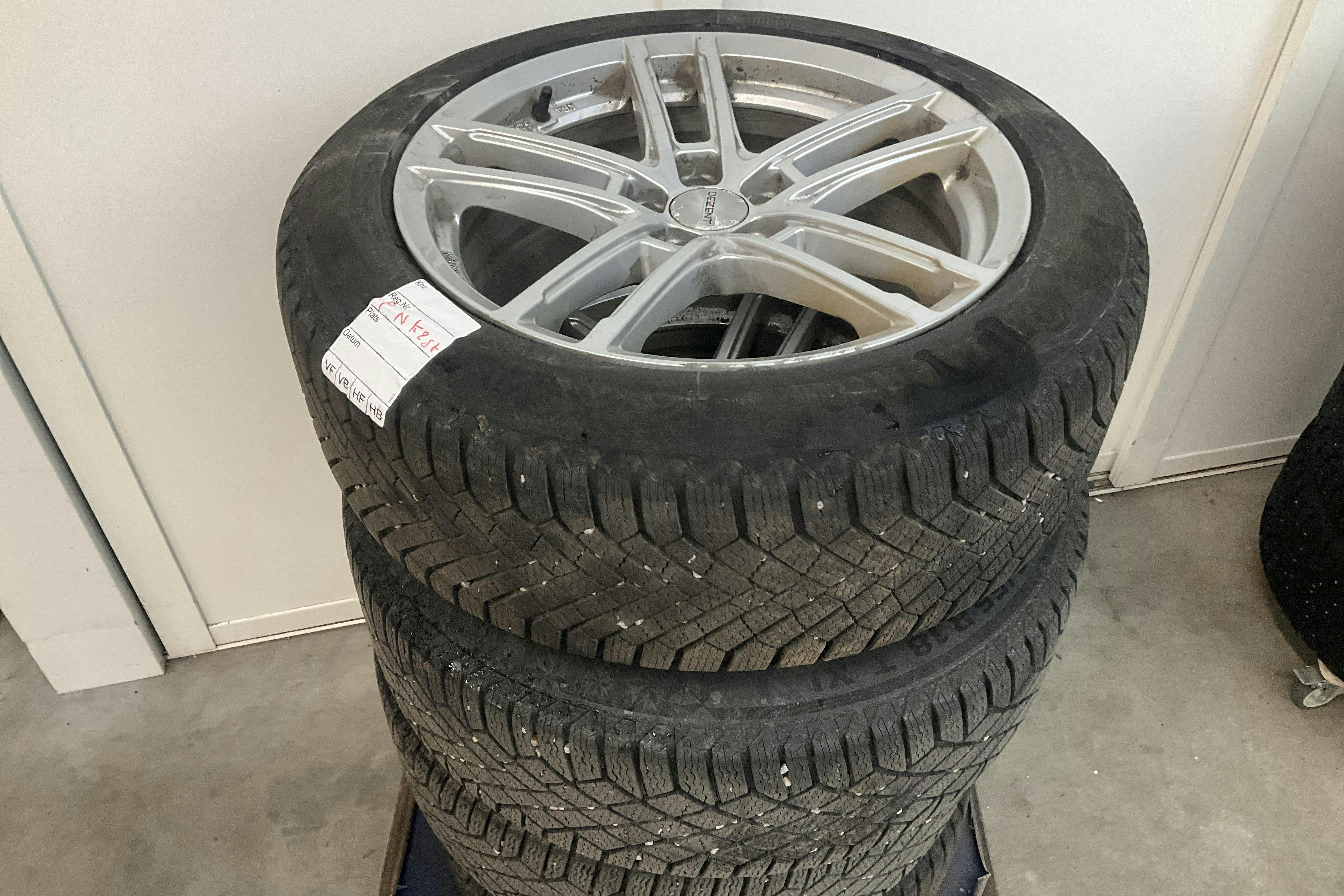 Vehicle Image 15