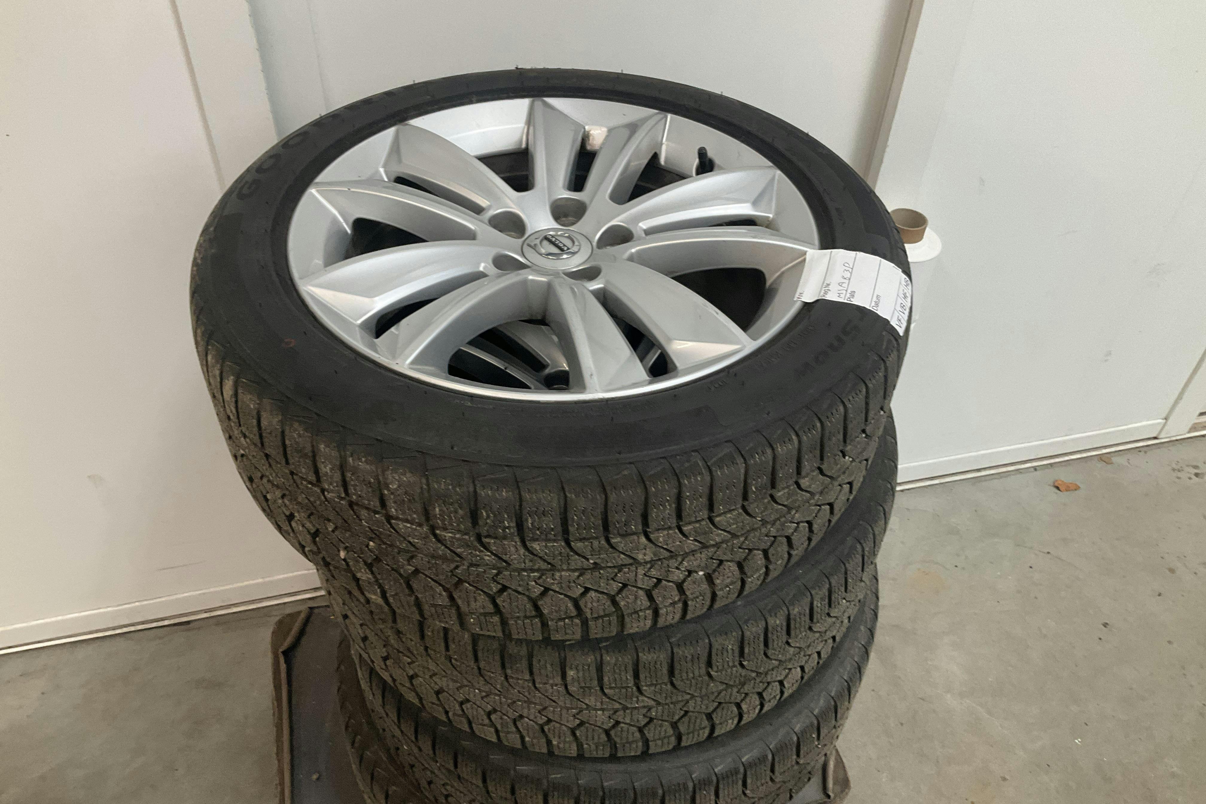 Vehicle Image 15