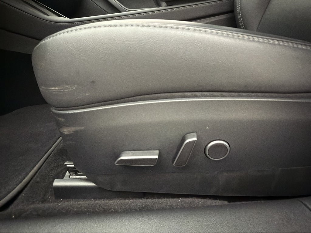 Vehicle Image 28