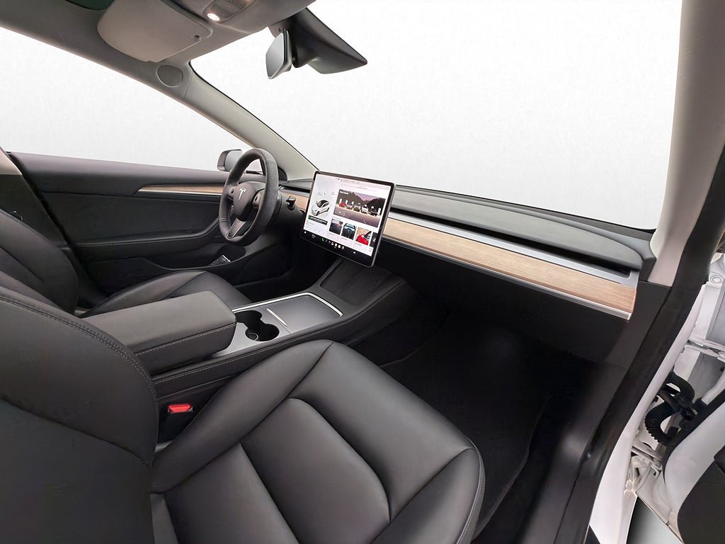 Vehicle Image 30