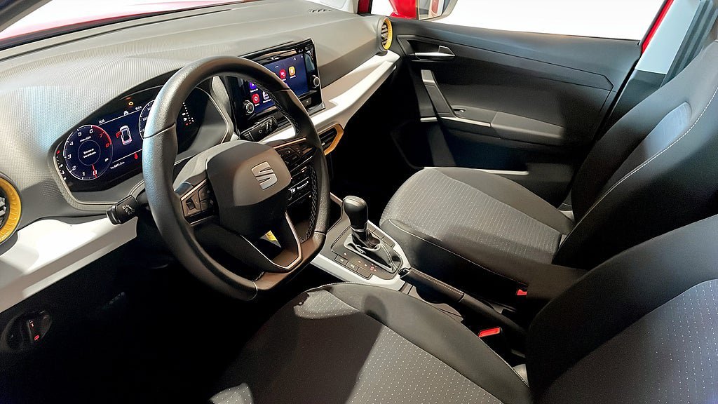 Vehicle Image 14