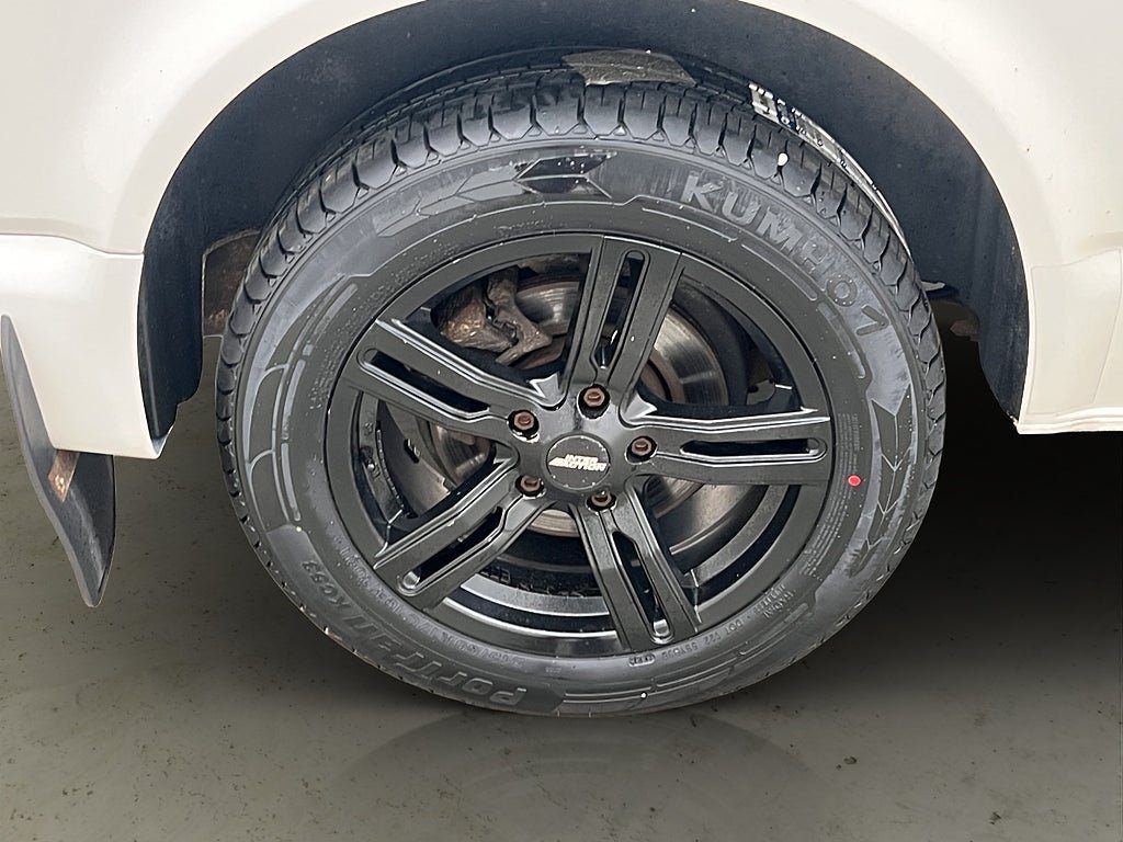 Vehicle Image 26