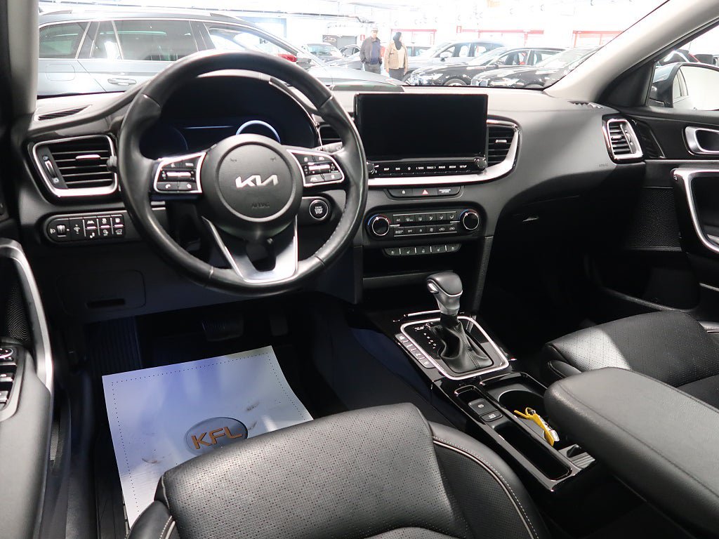 Vehicle Image 17