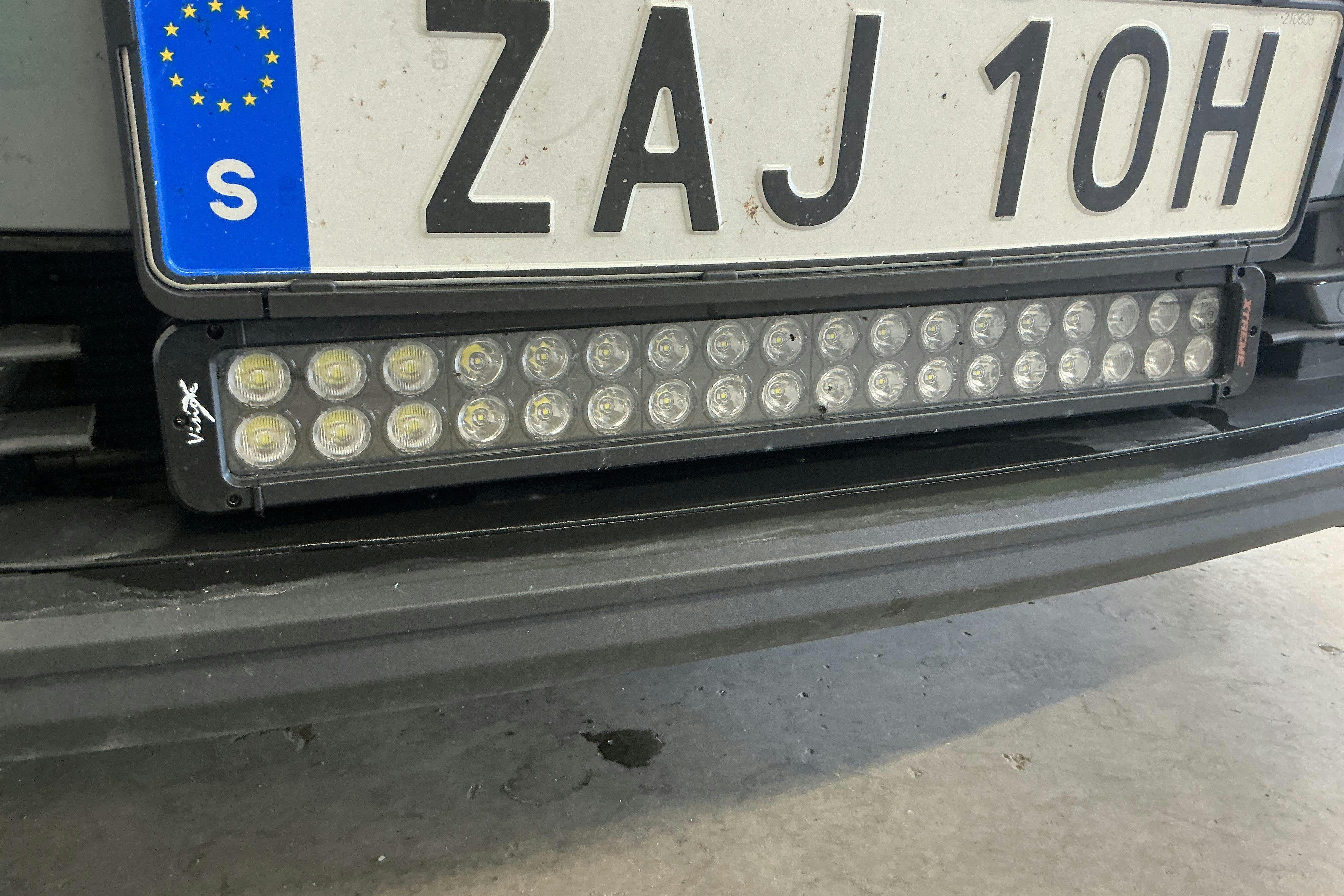 Vehicle Image 16