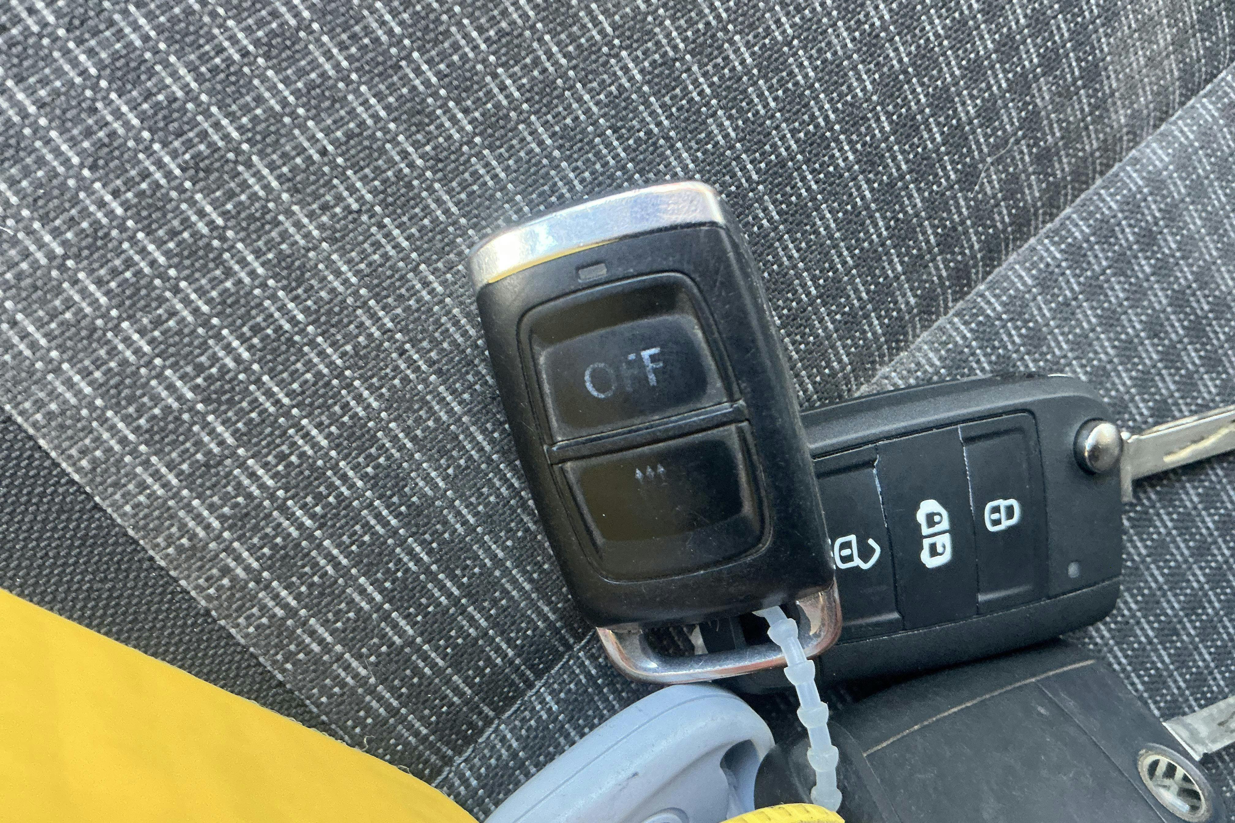 Vehicle Image 15
