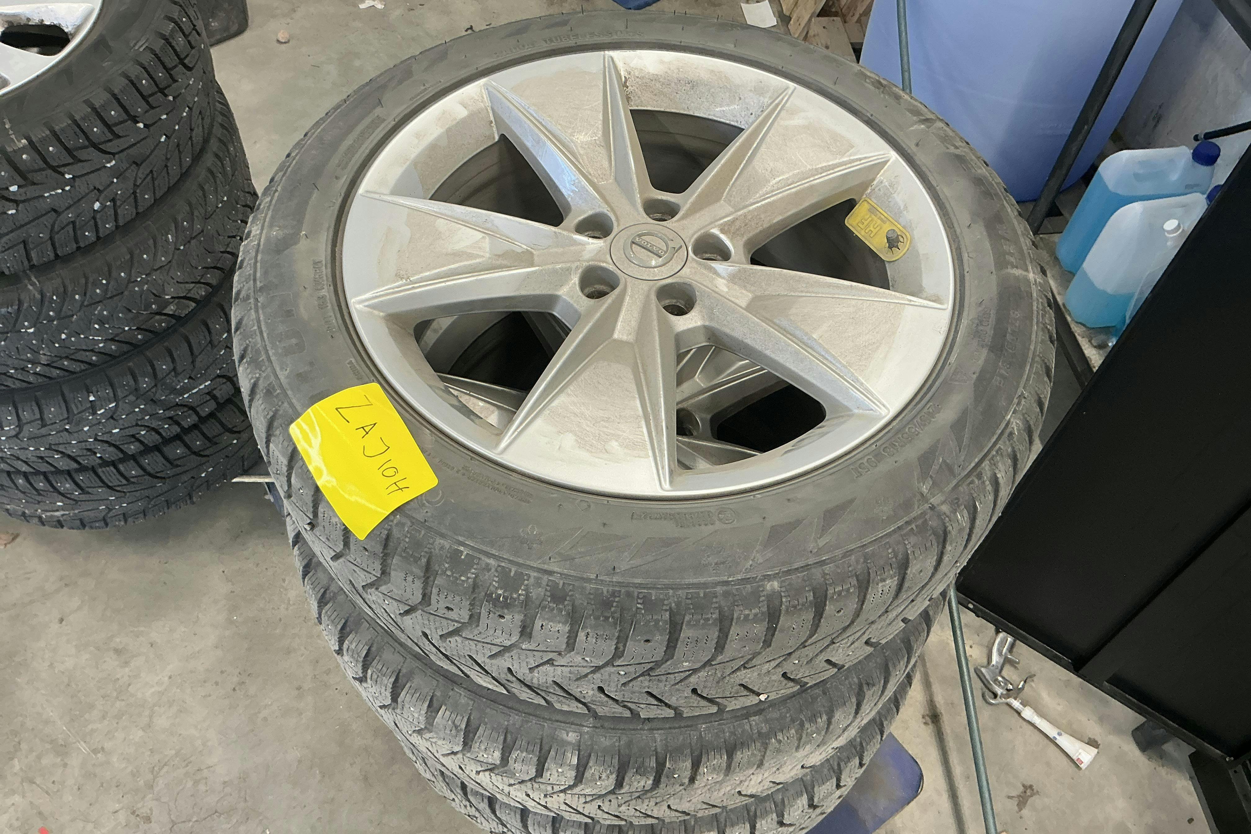 Vehicle Image 17