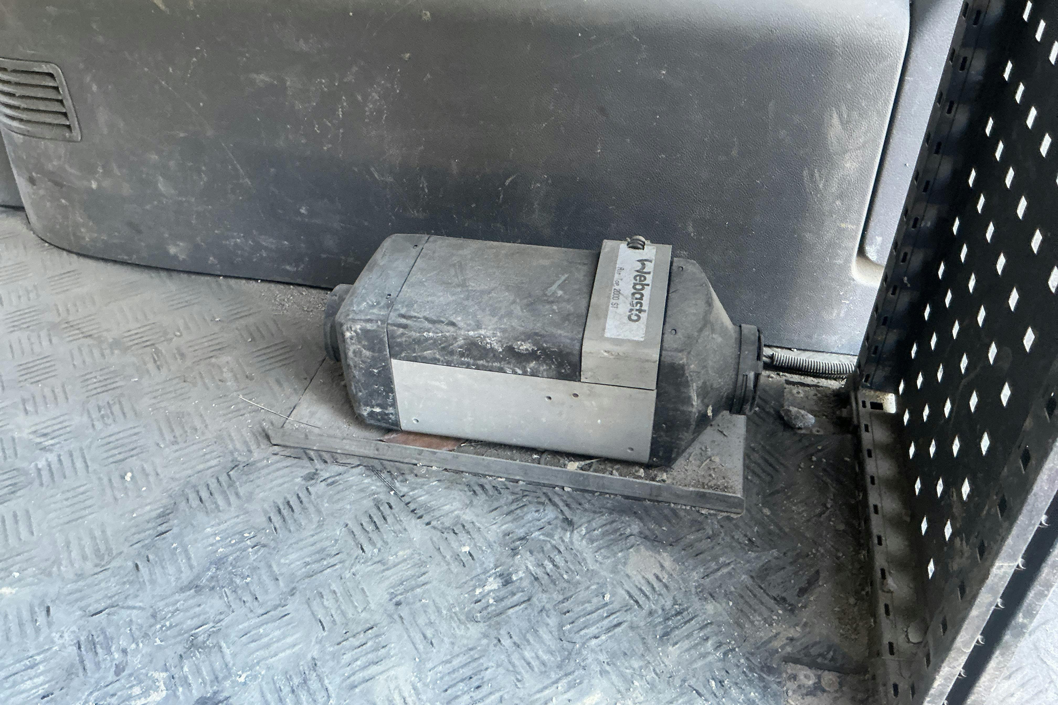 Vehicle Image 21