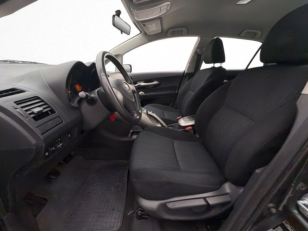 Vehicle Image 11