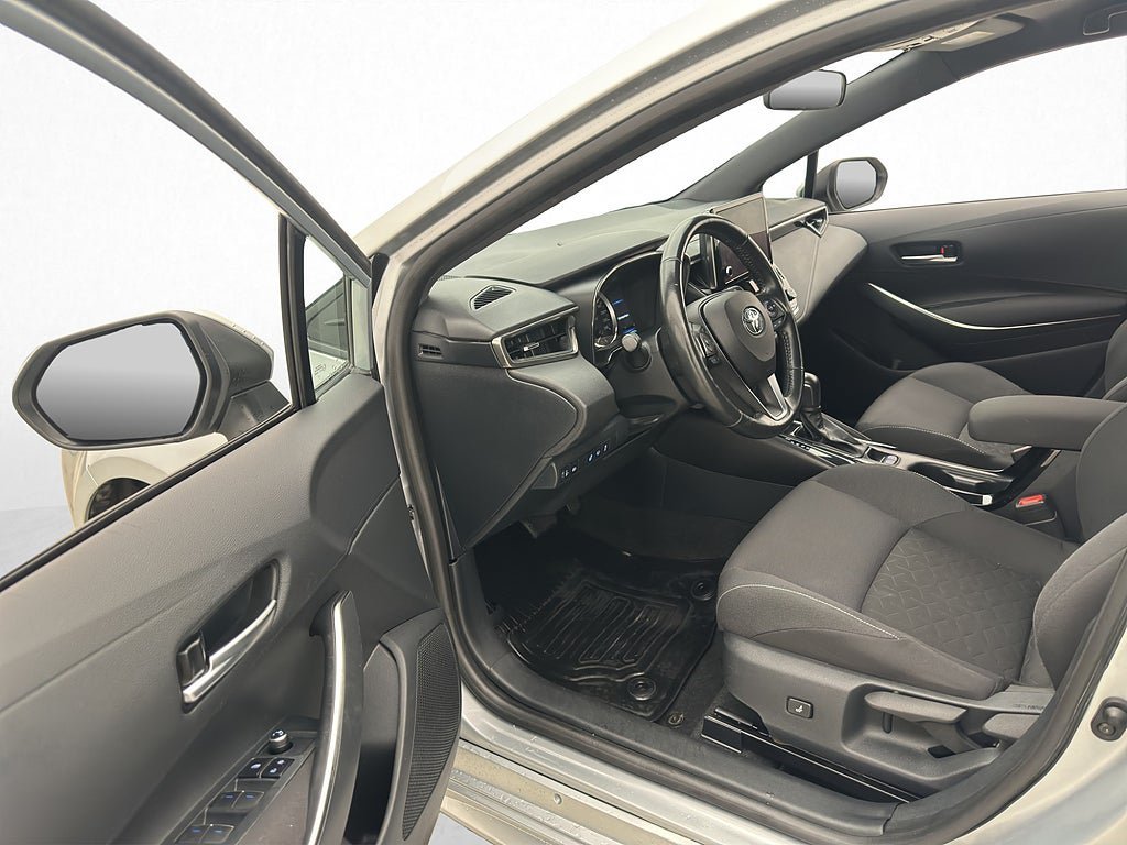Vehicle Image 9