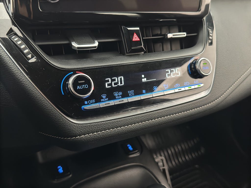 Vehicle Image 17