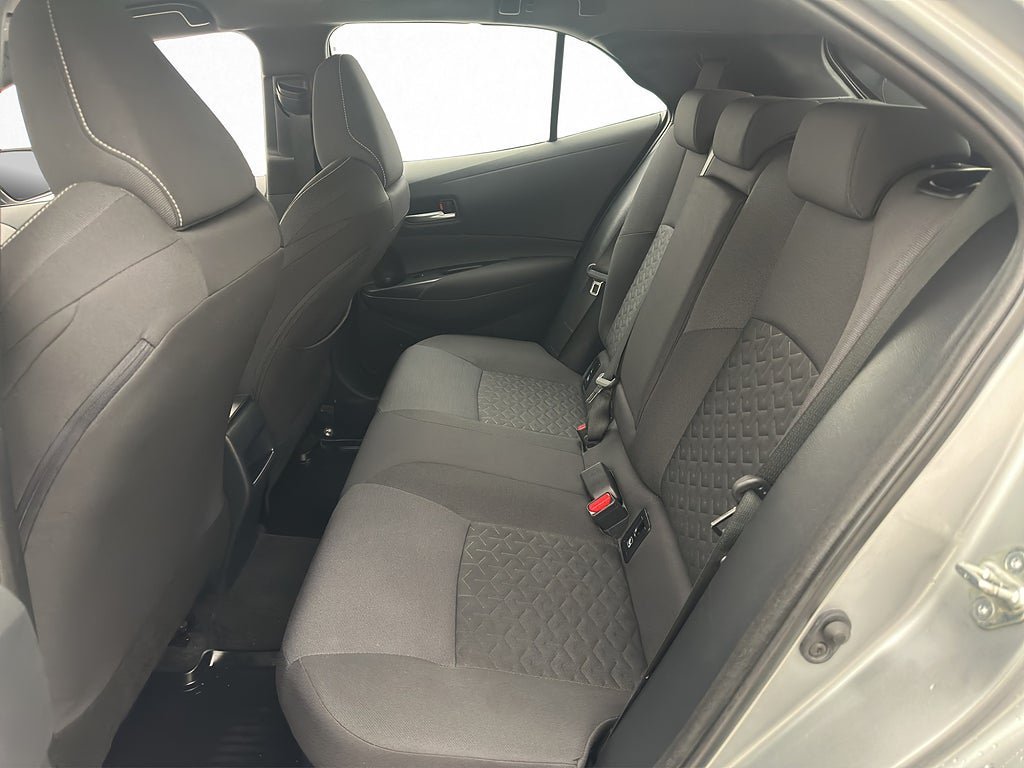 Vehicle Image 21