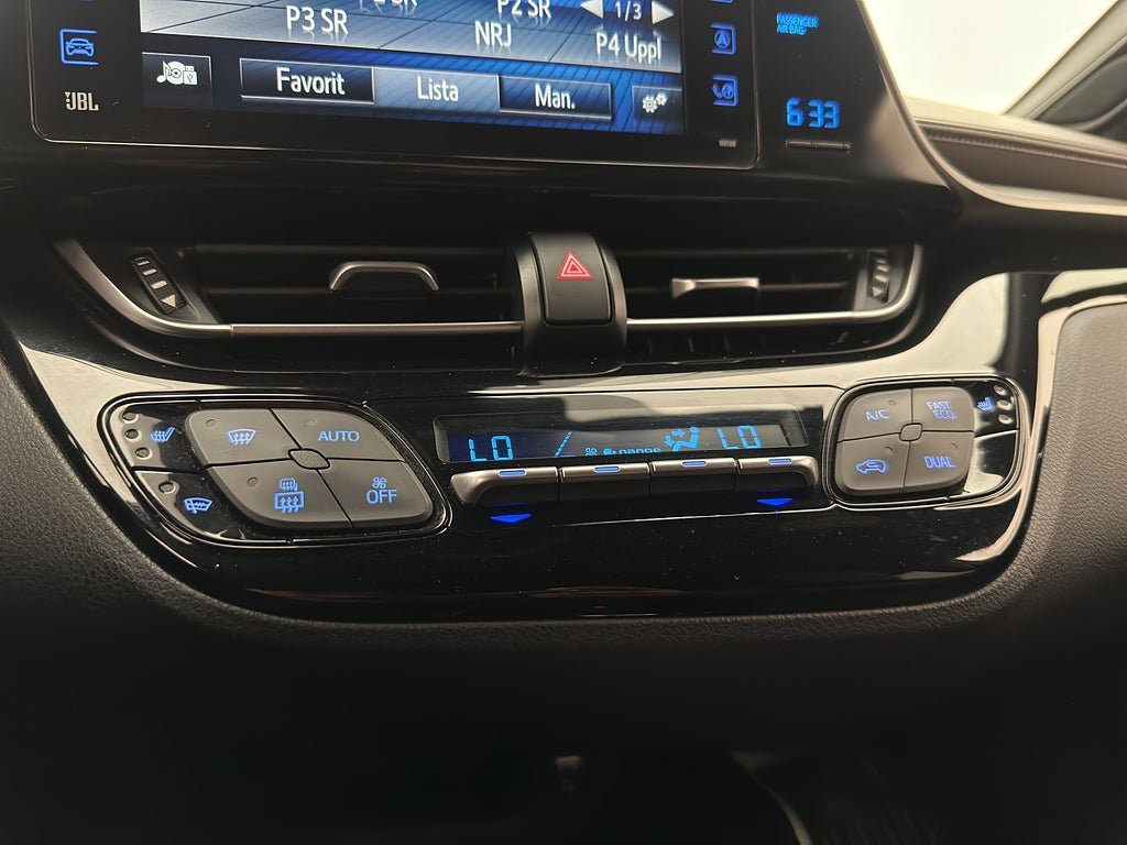 Vehicle Image 23