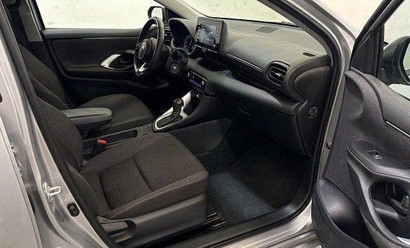 Vehicle Image 7