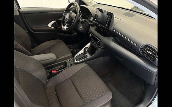 Vehicle Image 7