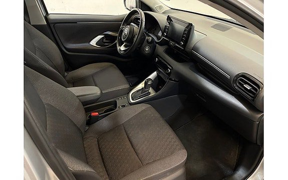 Vehicle Image 7