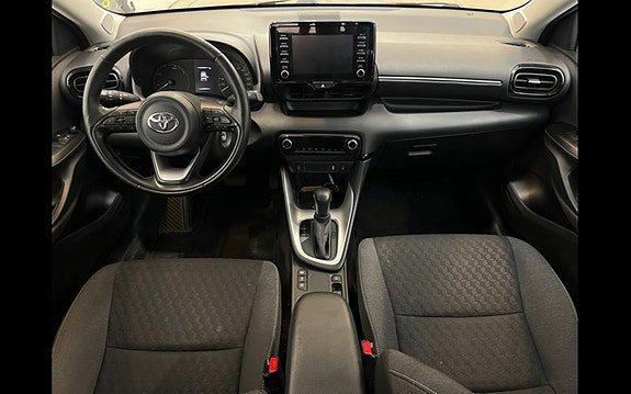 Vehicle Image 8