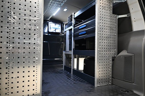 Vehicle Image 13