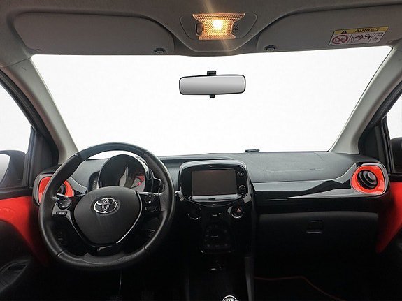 Vehicle Image 15