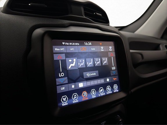 Vehicle Image 21