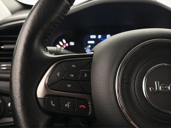 Vehicle Image 28