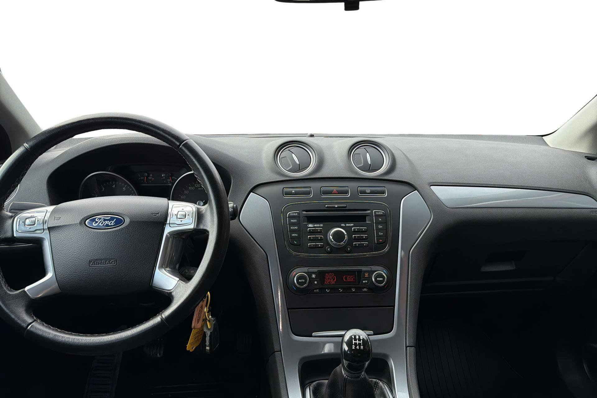 Vehicle Image 6