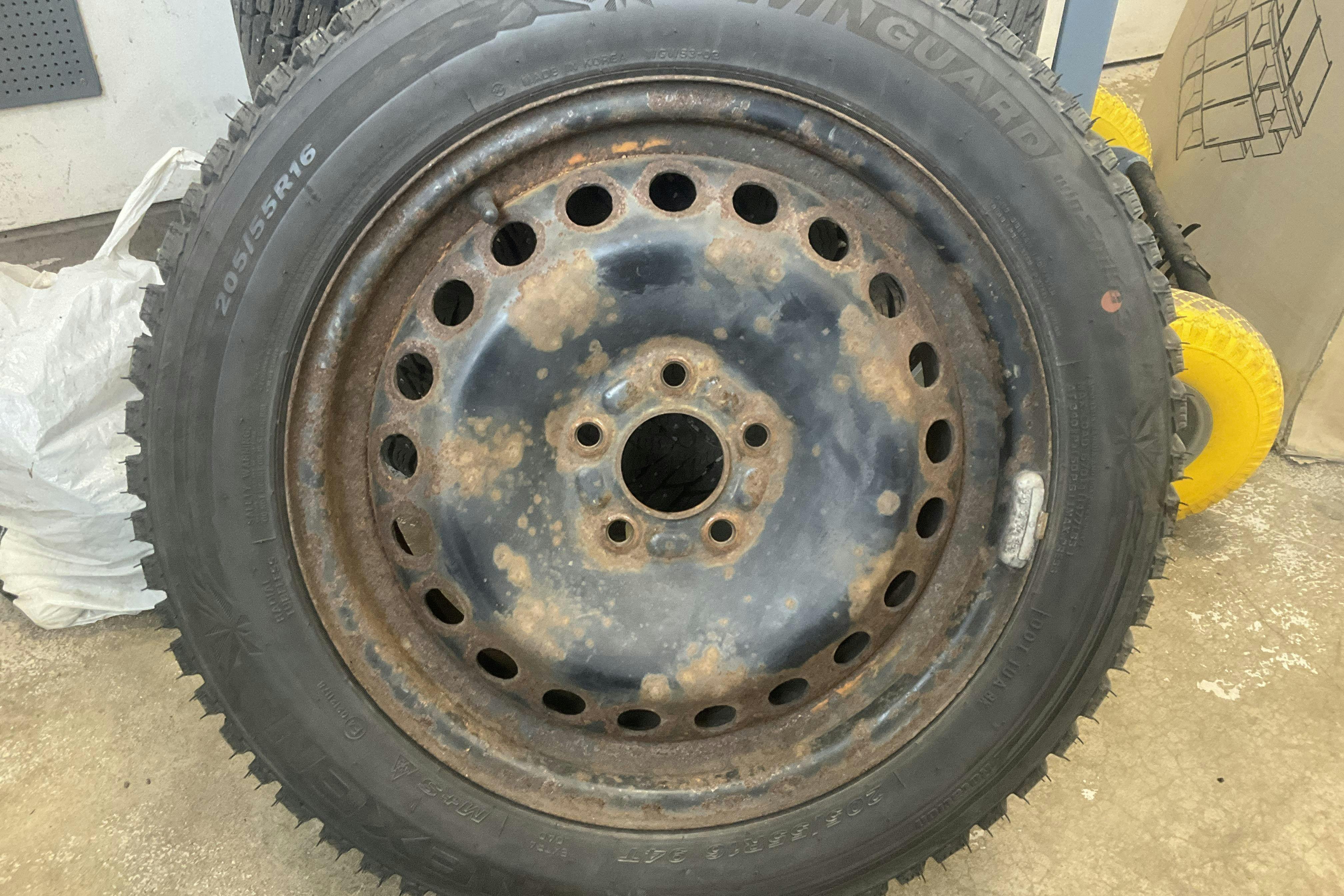 Vehicle Image 13