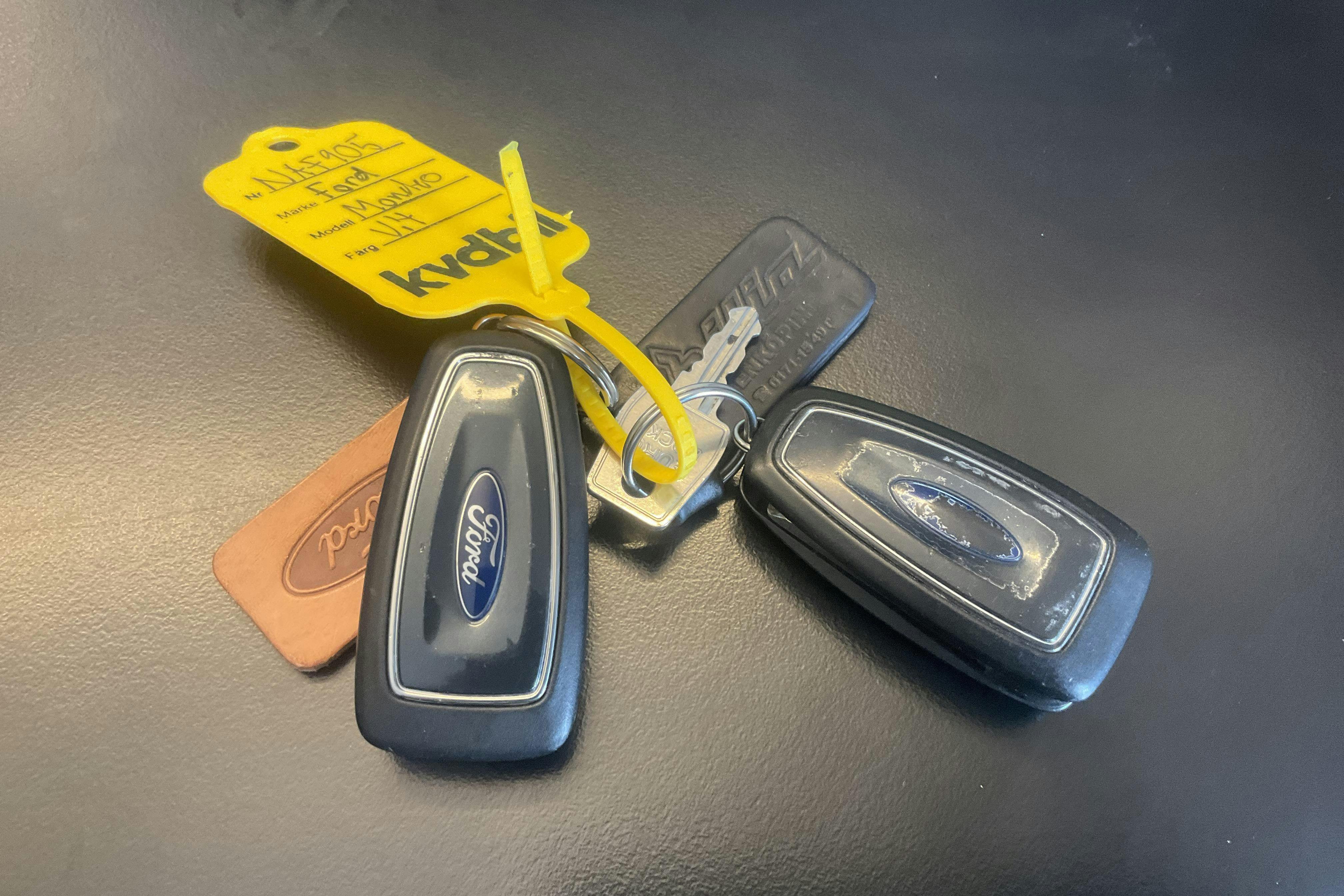 Vehicle Image 14