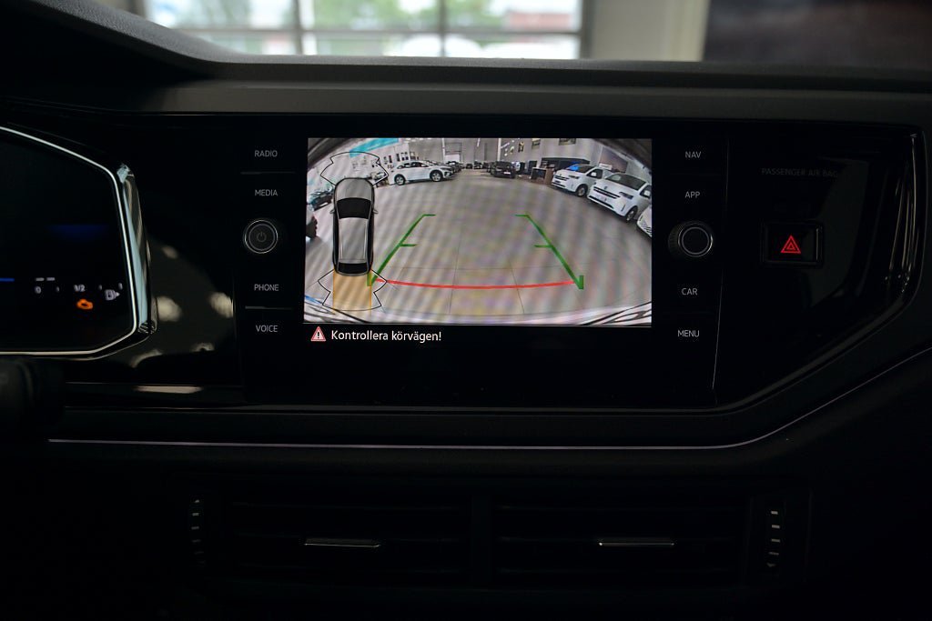 Vehicle Image 18