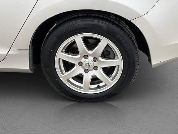 Vehicle Image 22