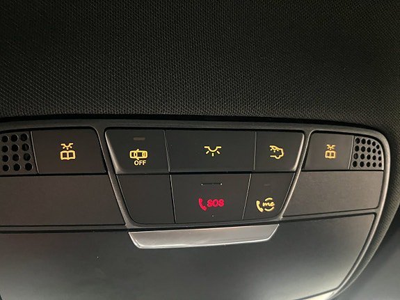 Vehicle Image 29