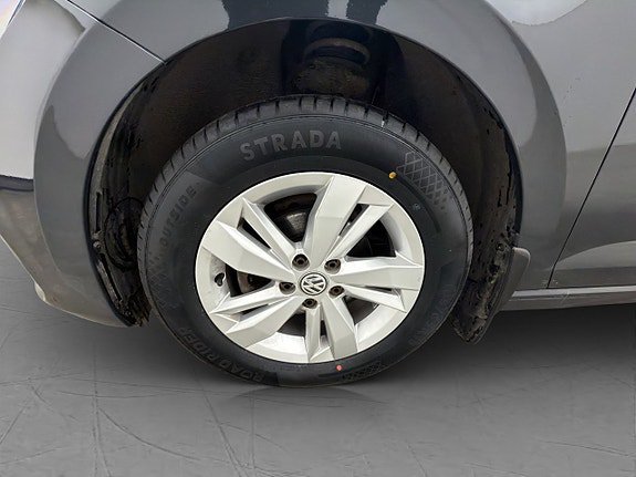 Vehicle Image 23
