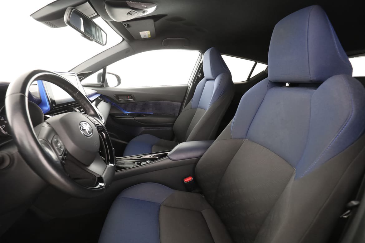 Vehicle Image 9
