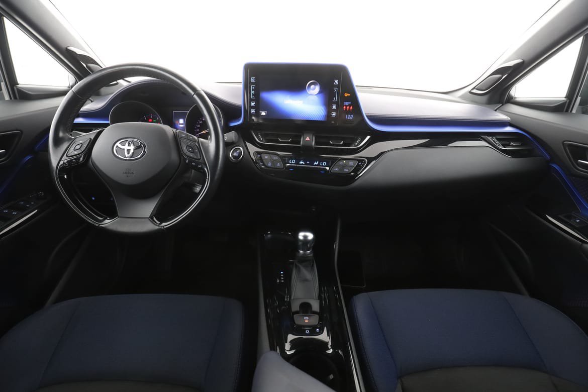 Vehicle Image 11