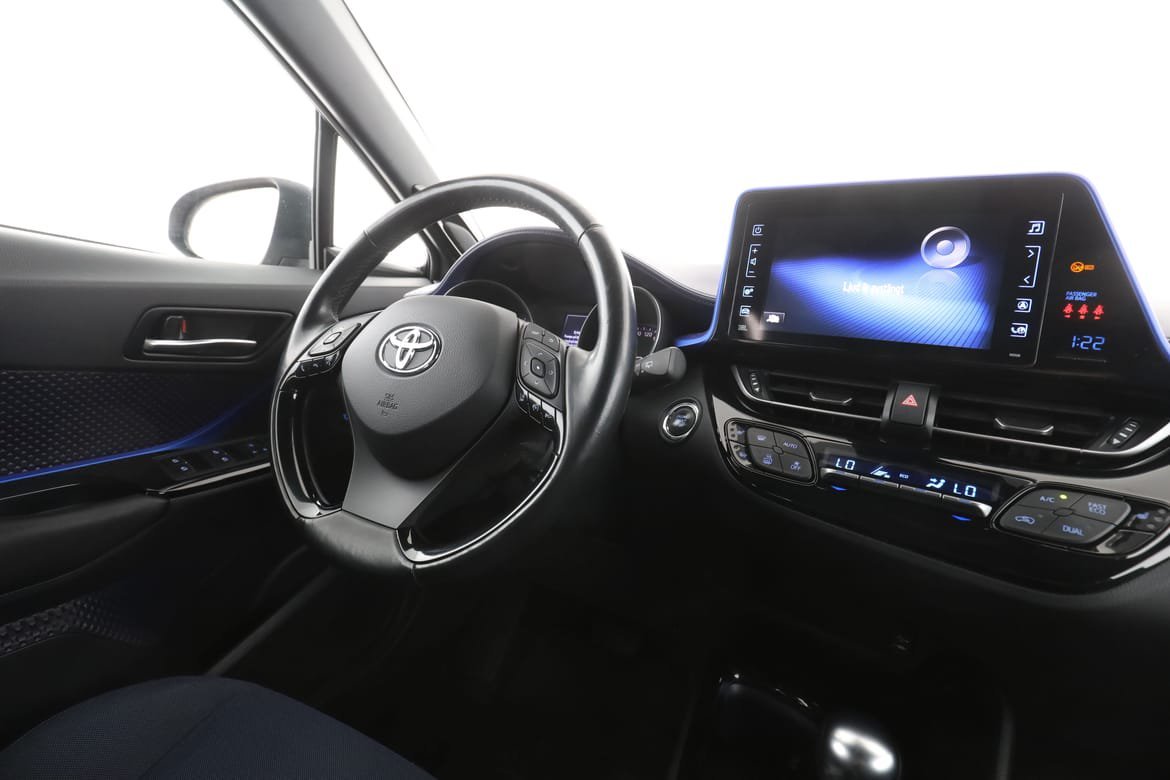 Vehicle Image 12